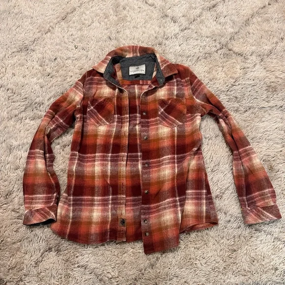 Flannel Shirt- Legendary Whitetails - Picture 4 of 6